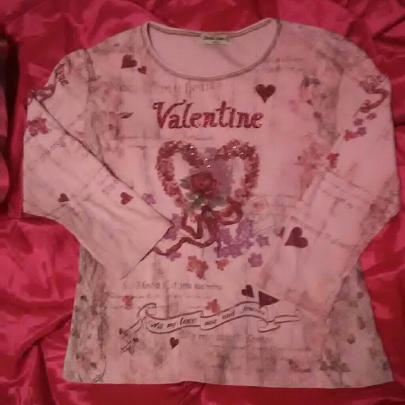 Ladies Set of two Valentine's Shirts - Picture 8 of 8